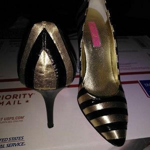 Betsy Johnson gold and black heels